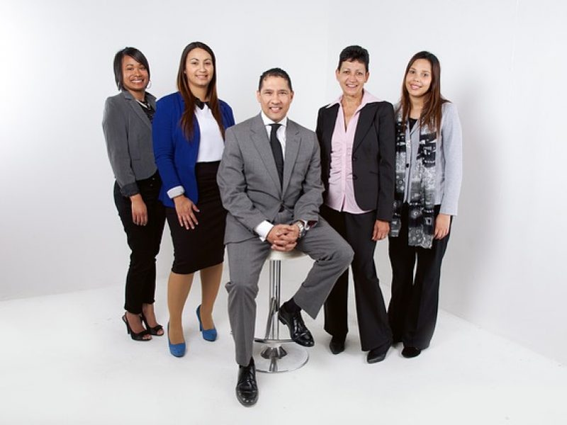 employees-885338_640